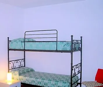 Villa Sleeps 8 Pool Wifi