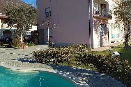 Sleeps 8 Pool Wifi