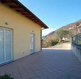 Villa Sleeps 8 Pool Wifi *